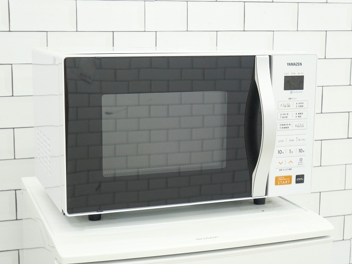 【中古】【地域限定配送・設置無料】山善製/2021年式/オーブンレンジ /YRS-G160V(W)
