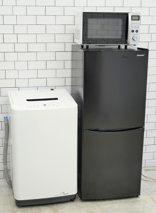 【中古】【地域限定配送・設置無料】一人暮らし応援 家電3点セット 142L、4.5kg/20年、23年、23年/アイリスオーヤマ、アイリスオーヤマ、アイリスオーヤマ製/(冷蔵庫、洗濯機、オーブンレンジ)中古家電3点セット|いいね家電ショップ