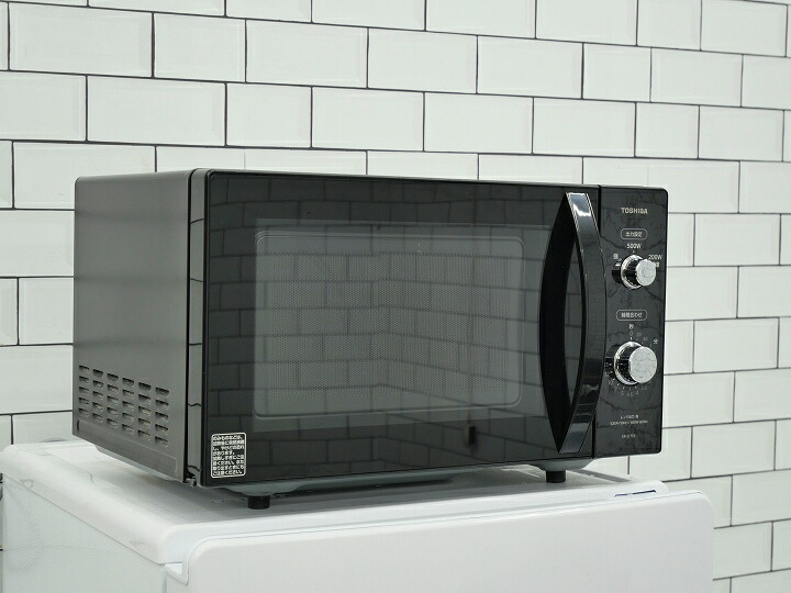【中古】【地域限定配送・設置無料】一人暮らし 東芝製2020年式中古フラット型電子レンジ ER-S17E6(K)