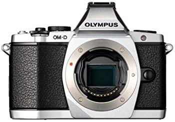 【中古】(非常に良い)OLYMPUS ミラーレス一眼 OM-D E-M5 ボディ シルバー 1605万画素 防塵 防滴 OM-D E-M5 BODY SLV|IINEX