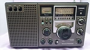 【中古】(人並み外れたに好いたらしい)National Panasonic 国家的 パナソニック 松下電器産業 RF-2200 クーガー2200 FM-中波-短波 8ダンス楽隊受信システム （BCL/SW1～SW6/MW/F