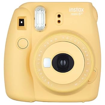【中古】富士フイルム(FUJIFILM) インスタントカメラ チェキ instax mini8プラス 接写レンズ・純正ショルダーストラップ付き ハニー 60cmから撮影可能、(