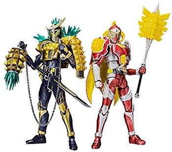 【中古】S.H.Figuarts 仮面ライダー鎧武 パインアームズ&仮面ライダーバロン マンゴーアームズセット 全高約14.5cm ABS&PVC製 フィギュア qqffhab|IINEX