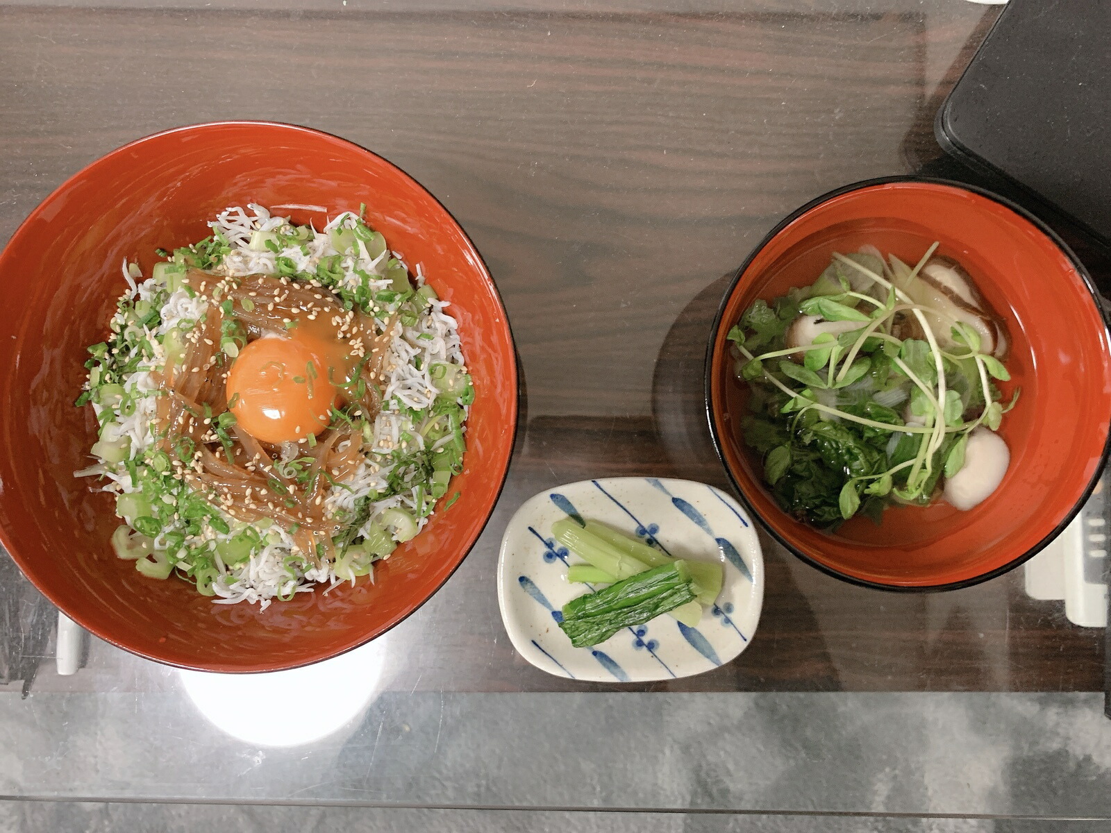 楽天市場 ご家庭で二色丼 生シラウオの沖漬けと釜揚げシラスのセット 釜揚げ しらす 沖漬け 千葉県産 国産 送料無料 冷凍 ボイル 天然 海鮮 母の日 父の日 敬老の日 お祝い 御中元 御歳暮 ギフト 特産 やわらか ふっくら 健康 網元 漁師直送 飯岡ヤマイチ水産 大納屋