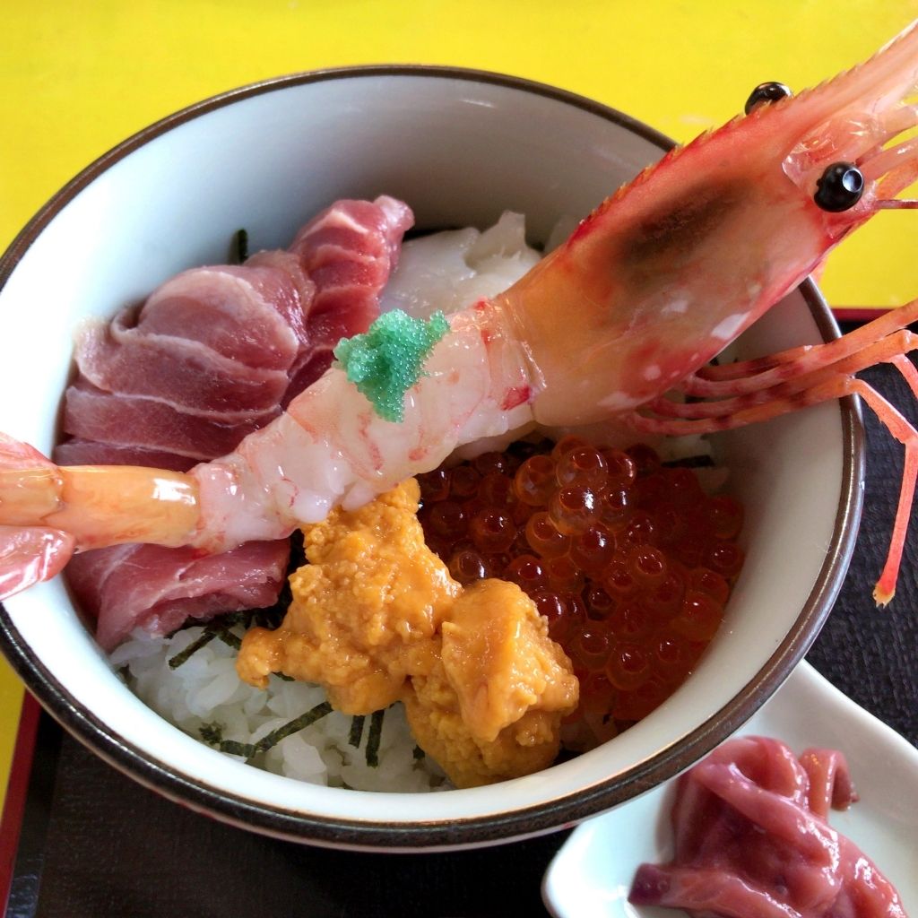 北海道小樽市  飯坂冨士商店  お刺身用 ボタン海老 500g 海鮮丼 お刺身 焼き海老 お鍋 お味噌汁 お取り寄せ ご自宅用 ギフト用 記念日 ハレの日