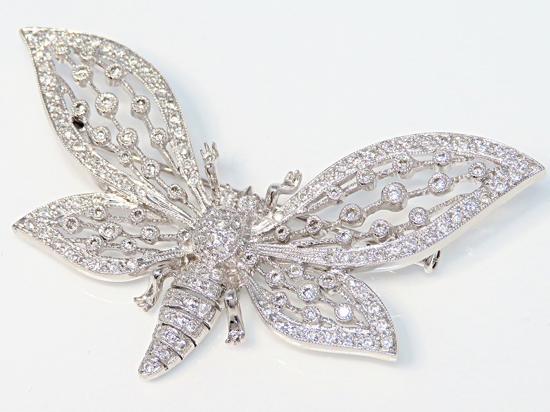 『池田屋質店』Ｋ１８ＷＧ ブローチ ダイヤモンド１．１２ｃｔ 蛾型 ホワイトゴールド 中古Ａ【中古】