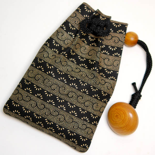 印傳屋　印伝　合切袋　茶巾袋　信玄袋　新品未使用 印伝 印傳屋 上原勇七 (INDEN-YA) 本革 合切袋 ( 巾着 信玄袋