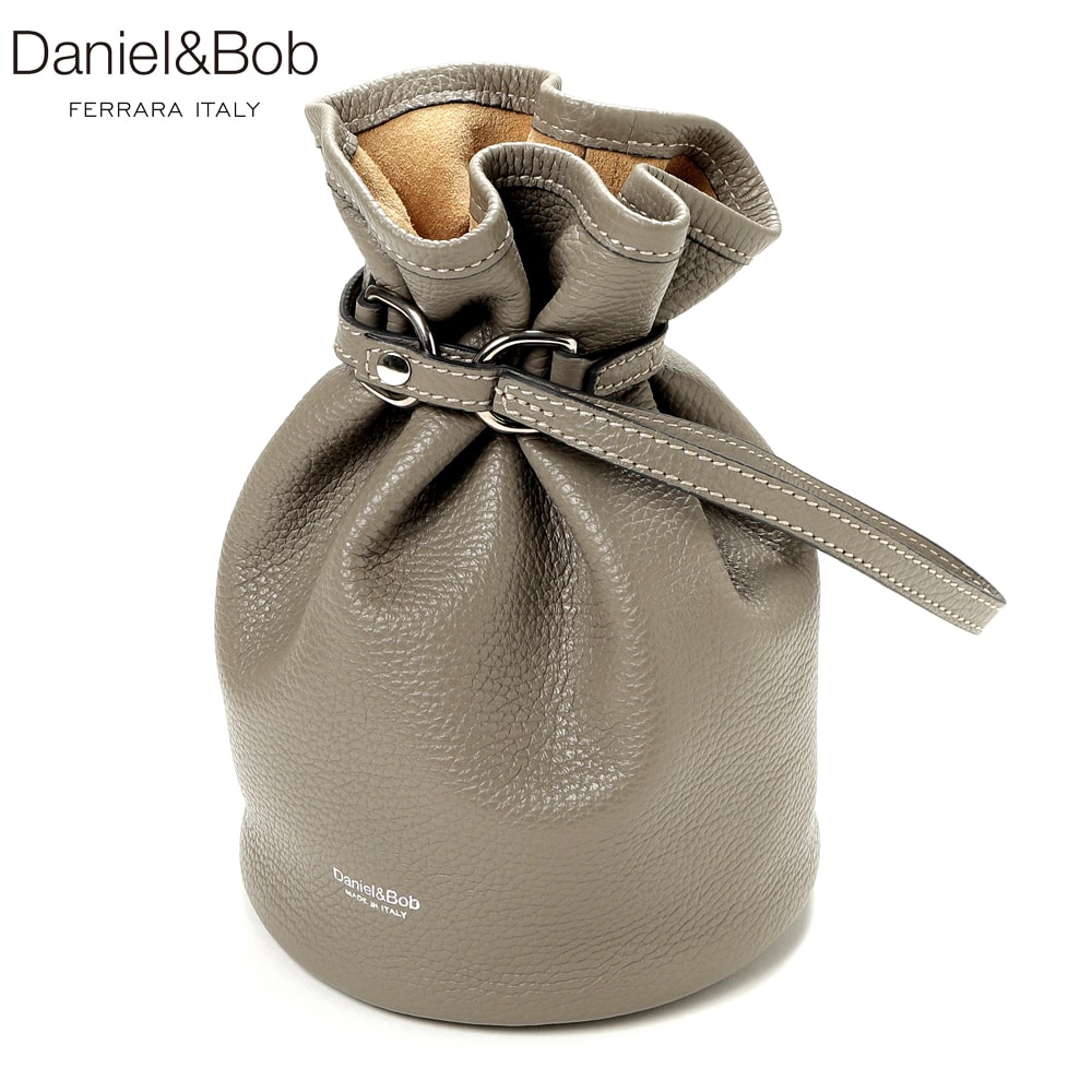 極美品✨Daniel & Bob × BEAMS 別注 巾着バッグ スエード 極美品✨Daniel & Bob × BEAMS 別注 巾着バッグ スエード - メルカリ