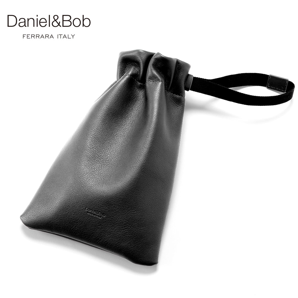 【ポイント10倍】ダニエル&ボブ Daniel&Bob /【国内正規品】/ ソフトスムースレザードローストリングバッグ「BERTO 20」(ブラック)/ セール除外品 ベルト 巾着バッグ レザーバッグ カバン 革 鞄 男女兼用|粋な着こなし 店