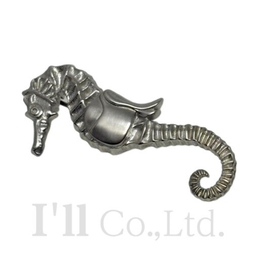 【中古】HERMES　エルメス　タツノオトシゴ　ブローチ　メタル　シルバー　ブランドジュエリー　ファッション小物　アクセサリー小物　飾り　コサージュ　シーホース　ピンブローチ　マットシルバー　メッキ【中古】【82293】