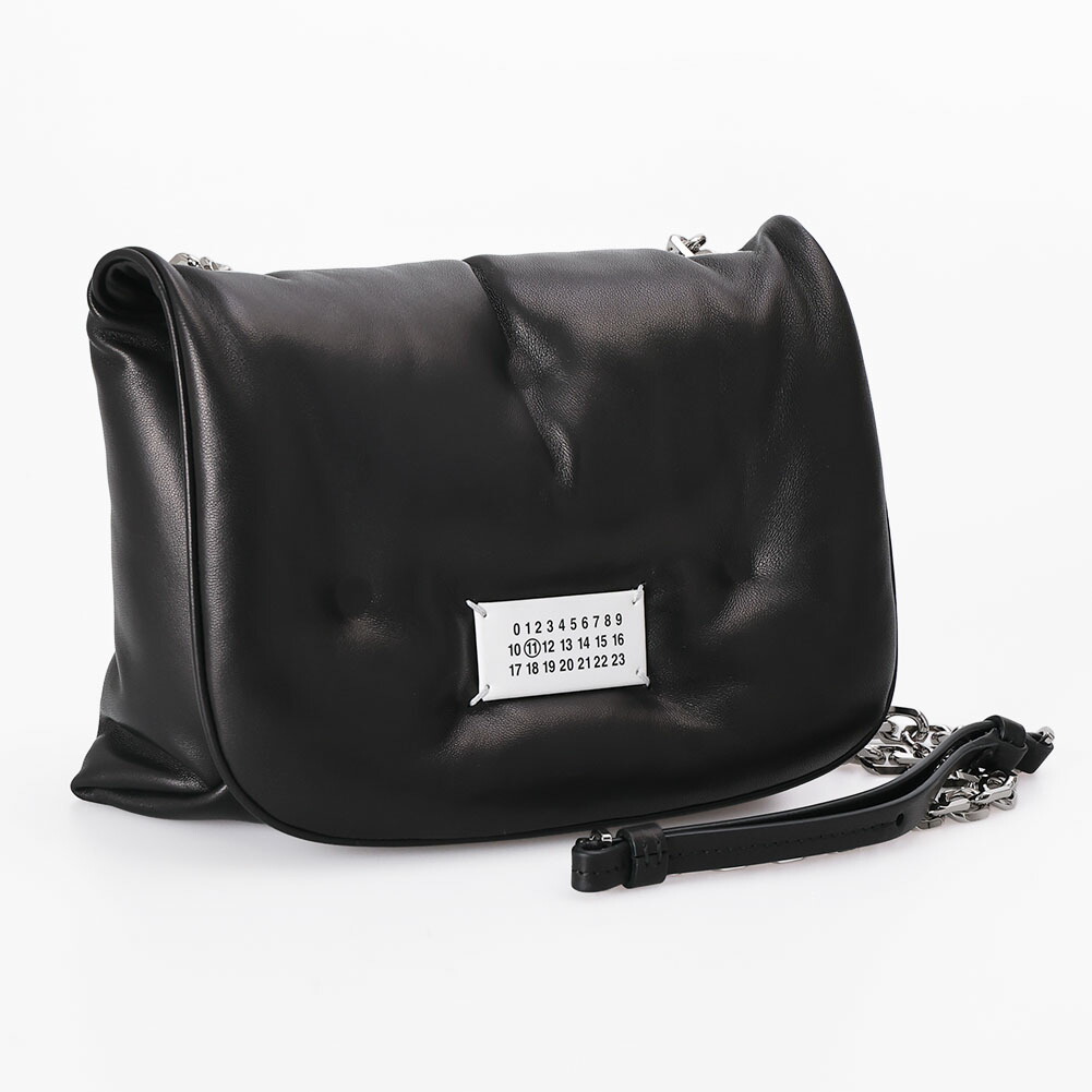 〈☆SALE割引〉〈ｸｰﾎﾟﾝ5%OFF〉メゾンマルジェラ／MAISON MARGIELA "GLAM SLAM FLAT SMALL・グラム スラム フラップ スモール" 肩掛け・斜め掛け・ショルダーバッグ・クロスボディバック(ブラック) SB1WG0019 P4300 T8013／BLACK[返品OK]｜IL TELAIO DUE