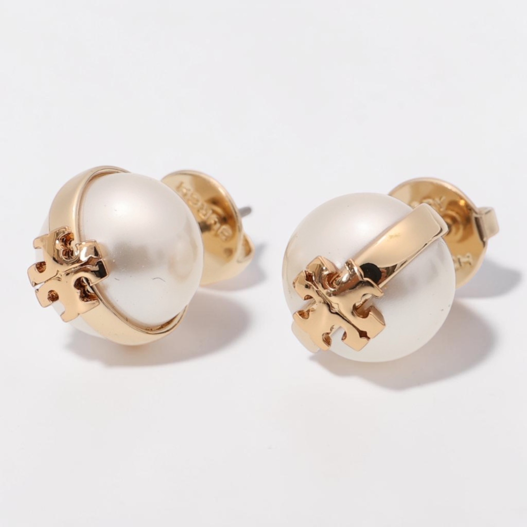 【エントリーでP5】トリーバーチ/TORY BURCH "ムーンダンス パール スタッズピアス" ニッケルフリー 18Kゴールドプレーテッド ダブルTロゴ 両耳用ピアス ホワイト ゴールド 180857 100/LIGHT BRASS*PEARL|イル テライオ