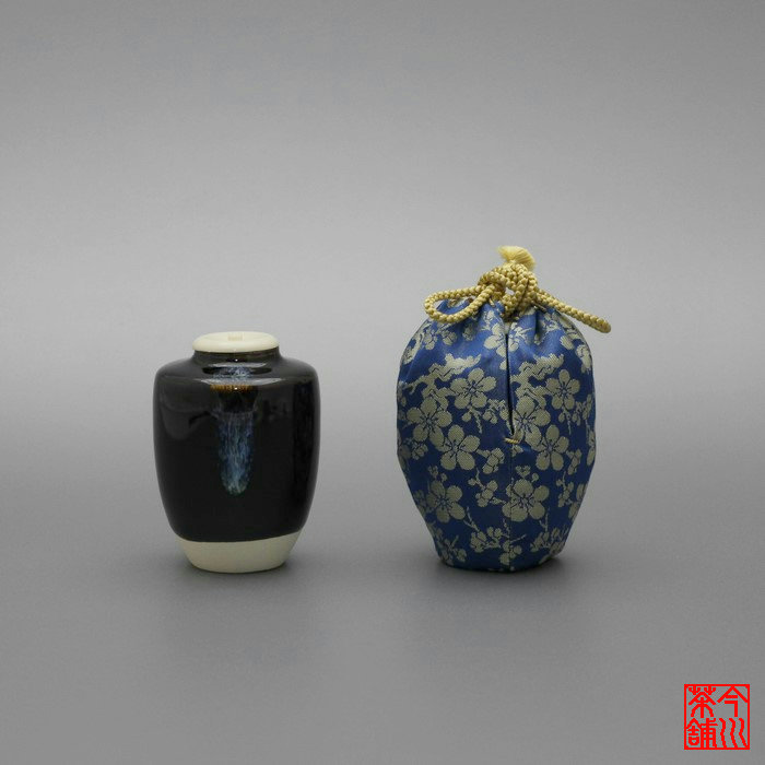 宮川香雲造　肩衝茶入　共箱 Amazon.co.jp: 茶道具 京焼 竜谷窯 宮川香雲造 茶入 袱紗付 共箱