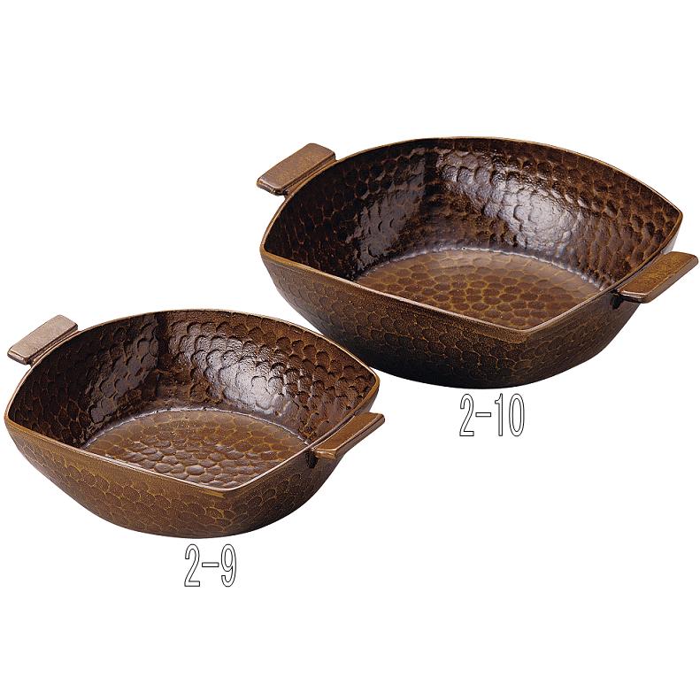 砺波商店　2-9-30188　手付四角槌目鍋(赤アメ釉)20cm 【送料無料】【2色鍋/しゃぶしゃぶ鍋/アルミ鍋　結婚 出産 内祝い 引き出物 金婚式 誕生日プレゼント 還暦祝い 古希 喜寿 米寿 退職 定年 プレゼント お祝い お返し お礼 本格　料亭】