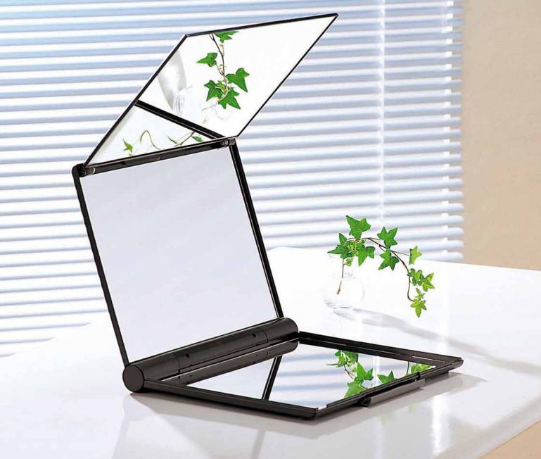 送料無料 スリーウェイミラー 明るく大きな鏡を使用 卓上型三面鏡 見えずらい頭の天辺も見えます スリーウェイミラー M6 東京セイル 見えずらい頭の天辺も見えます 明るく大きな鏡を使用 折り畳めばa4サイズでコンパクト設計 送料無料 代引手数料無料 北海道 沖縄