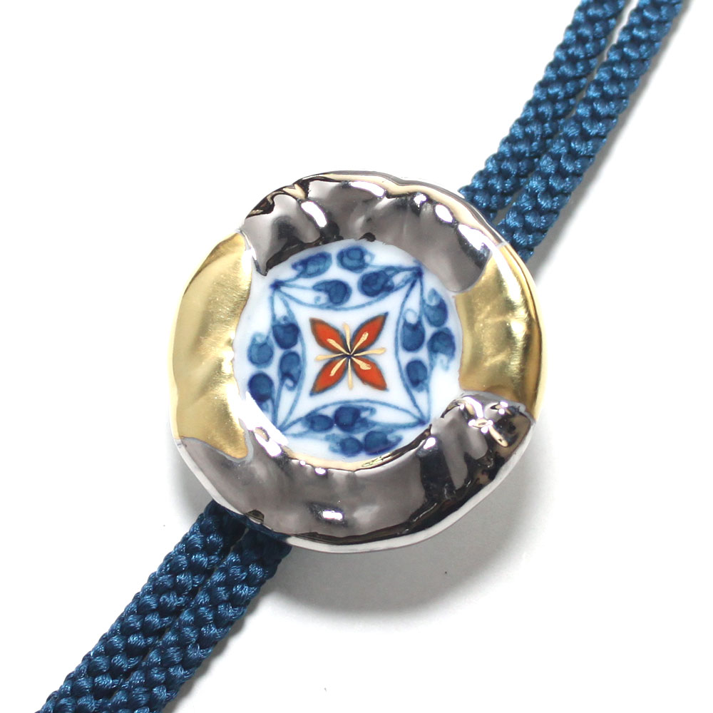 伝統工芸　伊万里焼メンズループタイ【工房限定オリジナル商品】金やプラチナで縁取りした唐草文様。【包装選択】【メッセ入力】｜陶芸タチカワ