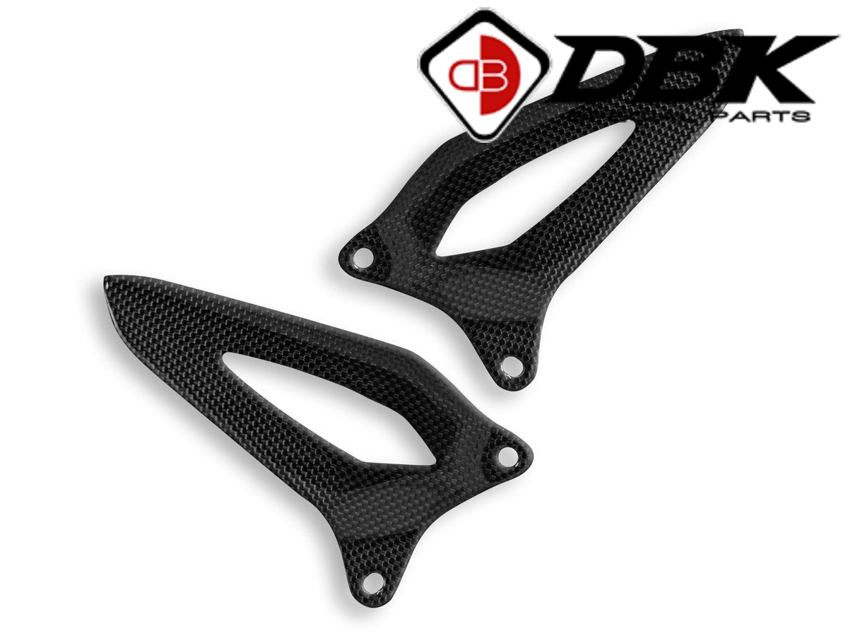 【国内在庫】 DUCABIKE (DBK) - ドライカーボン ヒールガード (艶あり) SPEED TRIPLE 1200 RS '21-25 / RR '22-24 / RX '25 カーボン トライアンフ スピードトリプル1200RS｜iMotorcycle Japan 店