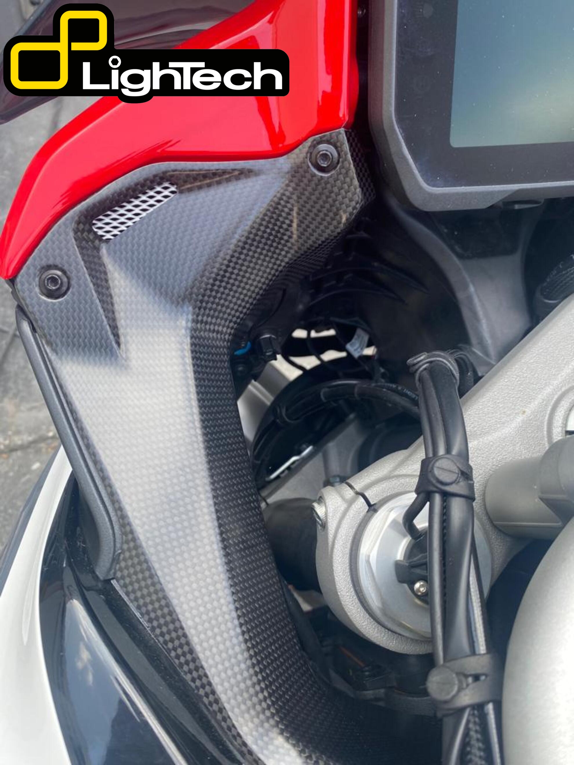 【正規輸入代理店】 LighTech - ドライカーボン インナーサイドカウル (艶なし) MULTISTRADA V4 / S '21-24 / PIKES PEAK '22-24 カーボン ドゥカティ ムルティストラーダV4 ムルティストラーダV4S