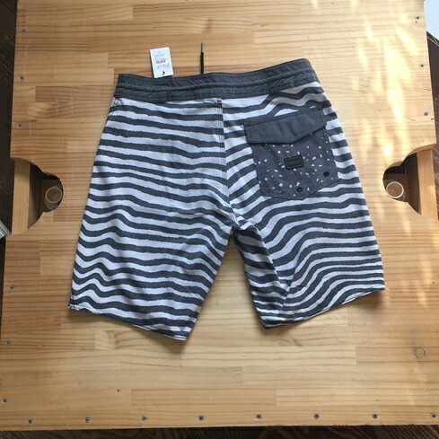 VOLCOM ボルコム 海食パン メンズ サーフズボン下 ゲーム盤さる股引き 水陸両用 海 川遊び 夏 MAG VIBES STONEY19 定め事品【貨物輸送無料】