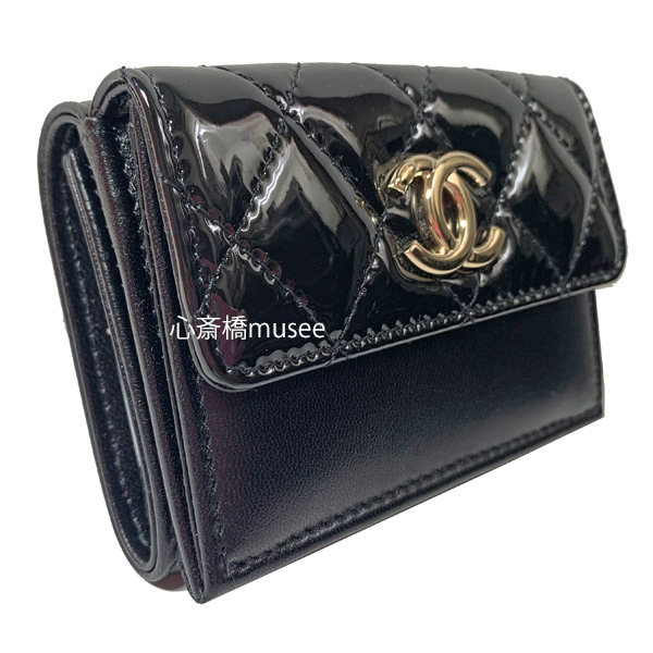 激安セール即納 シャネル 箱 ゴールド金具 新品 新品 Chanel 財布 シャネル エナメル スモール ミニ a スモール フラップ ウォレット 折り財布 エナメル カーフ 黒 ブラック Big Cc ゴールド金具 ミニ Small Wallet Ap1596 B 箱 リボン ラッピング