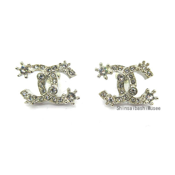 煌びやかな耳元♪【CHANEL】24C クルーズ CCロゴ ピアス メタル org.jpg
