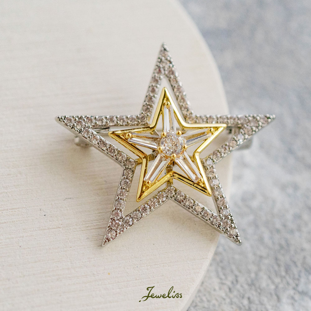 JADIOR クリスタルブローチ 星チャーム付き JADIOR クリスタルブローチ 星チャーム付き JADIOR クリスタルブローチ