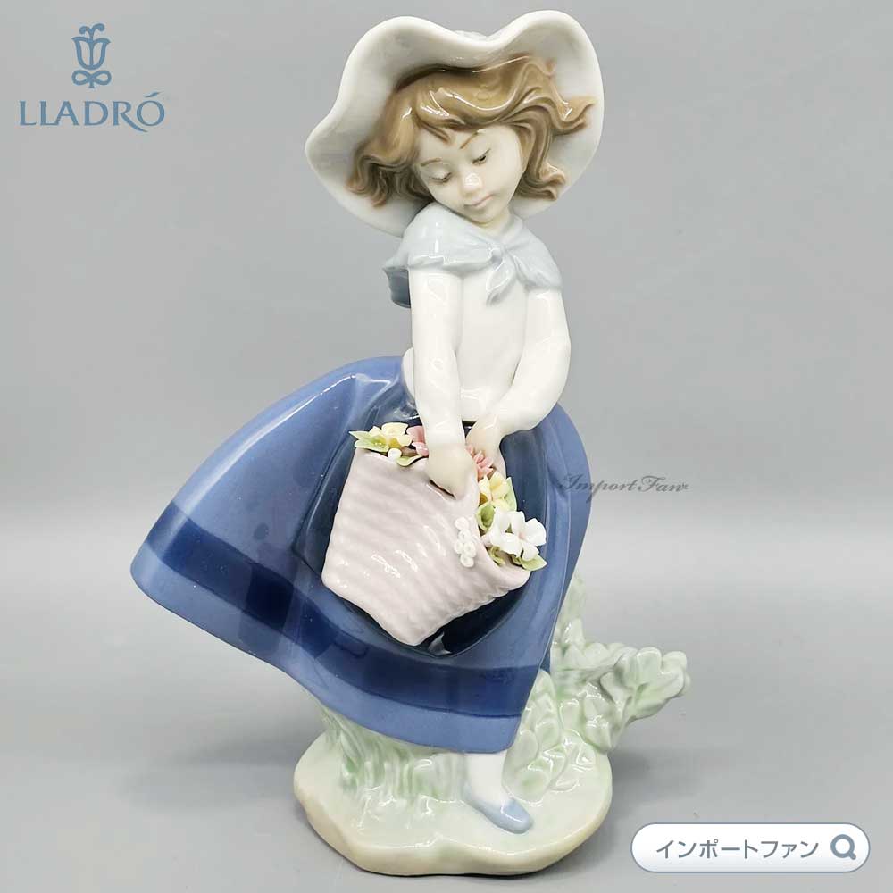 LIADRO リヤドロ 『綺麗になった？』 置物 リヤドロ（Lladro リアドロ 陶器人形 置物） 花と少女