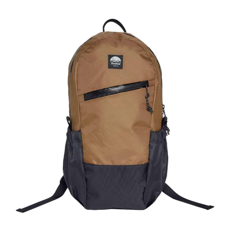 [フローフォールド] バックパック OPTIMIST BACKPACK Coyote Brown 18L
