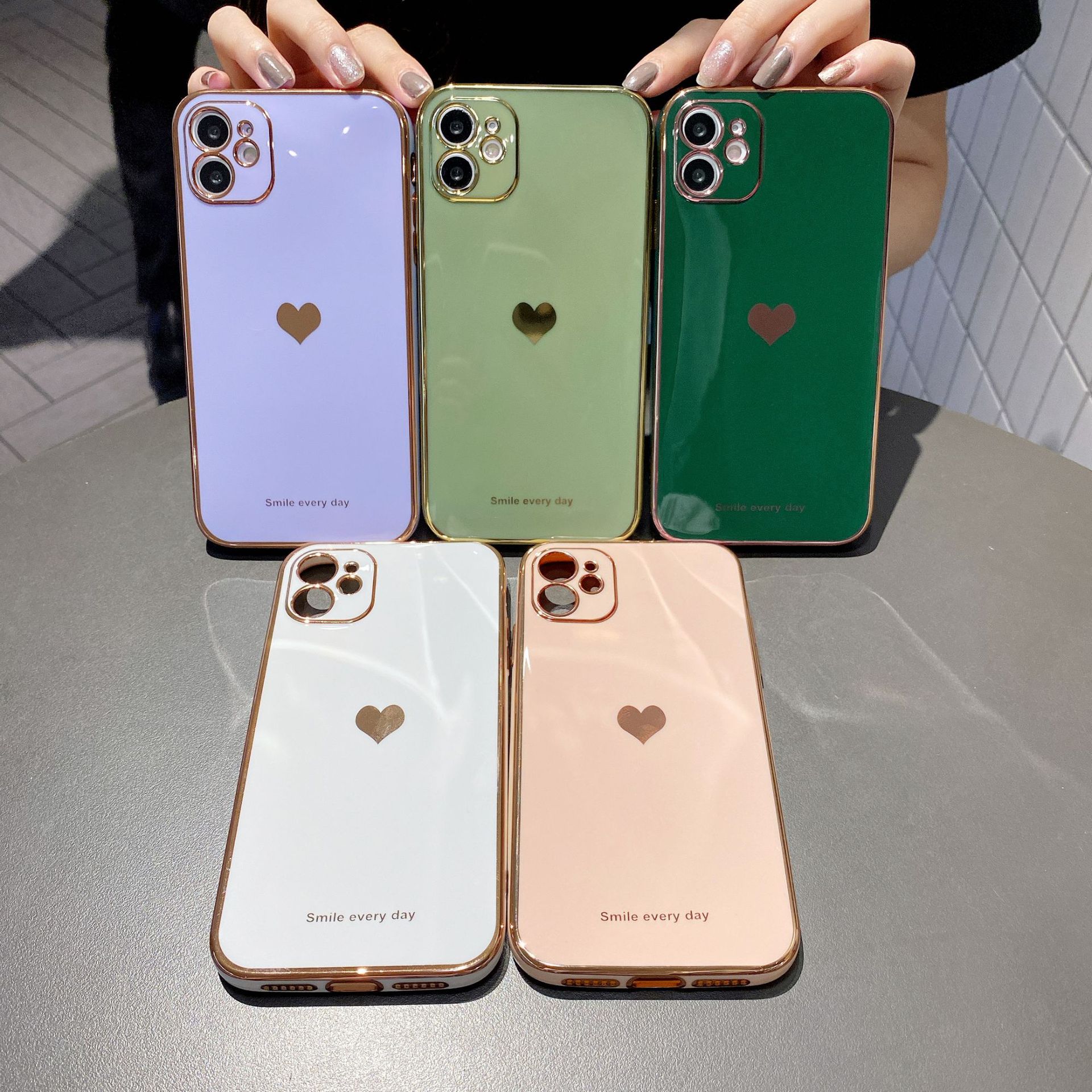 楽天市場 Iphone 13 対応 ケース カバー 背面タイプ メッキ ラブ ハート ソフト Tpu くすみカラー 光沢 シンプル おしゃれ 可愛い パープル グリーン ライトグリーン ホワイト ピンク Ink Town