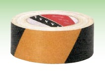 【法人・個人事業主様限定】 安全表示反射テープ 621T 45mm×10m 5巻 sawa-0434-2 | 業務用 反射テープ 路面用ラインテープ ラインテープ 路面テープ 路面用テープ トラテープ 標識テープ 屋外 駐車場 路面用 反射シール 工事現場 現場 粘着テープ ポリエステル テープ