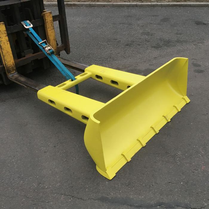 フォークリフト用雪かきアタッチメント 札幌 引き取り限定‼️ snow_p_1.jpg