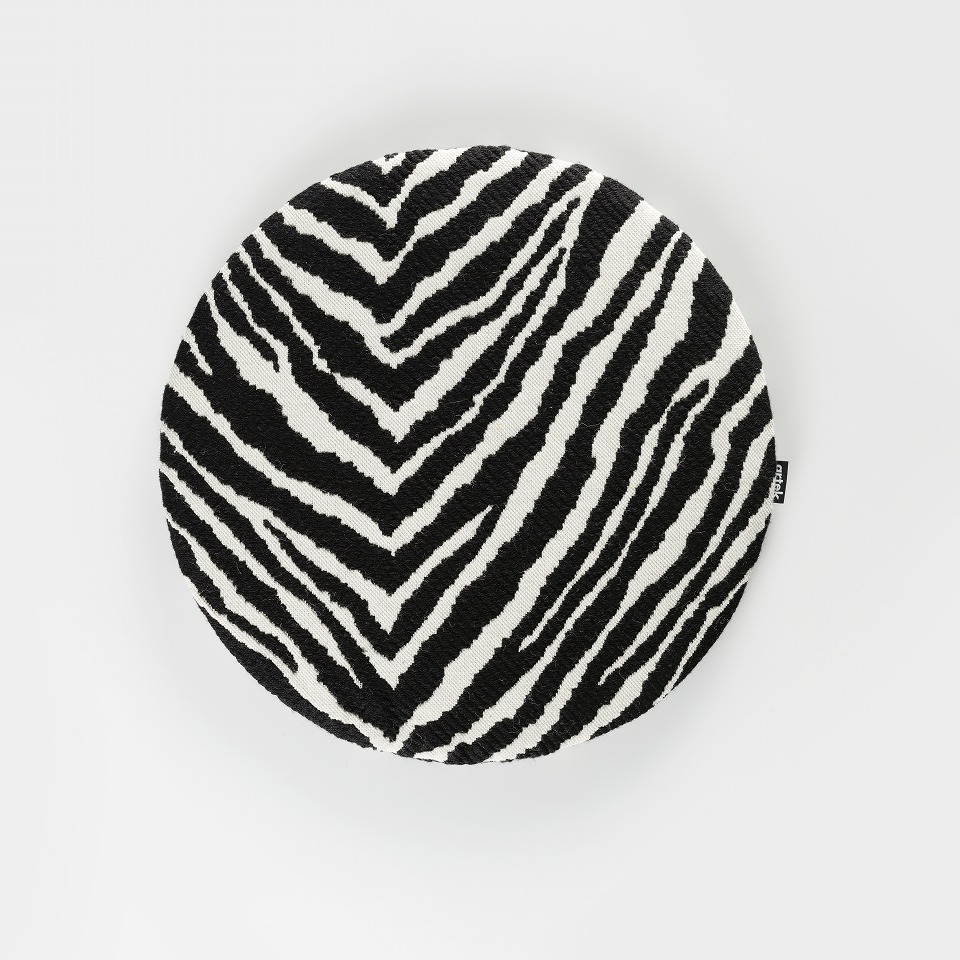 【正規品】 Artek アルテック Zebra Seat Cushion ゼブラシートクッション Aino Aalto アイノアアルト｜CLASSICA Online Shop