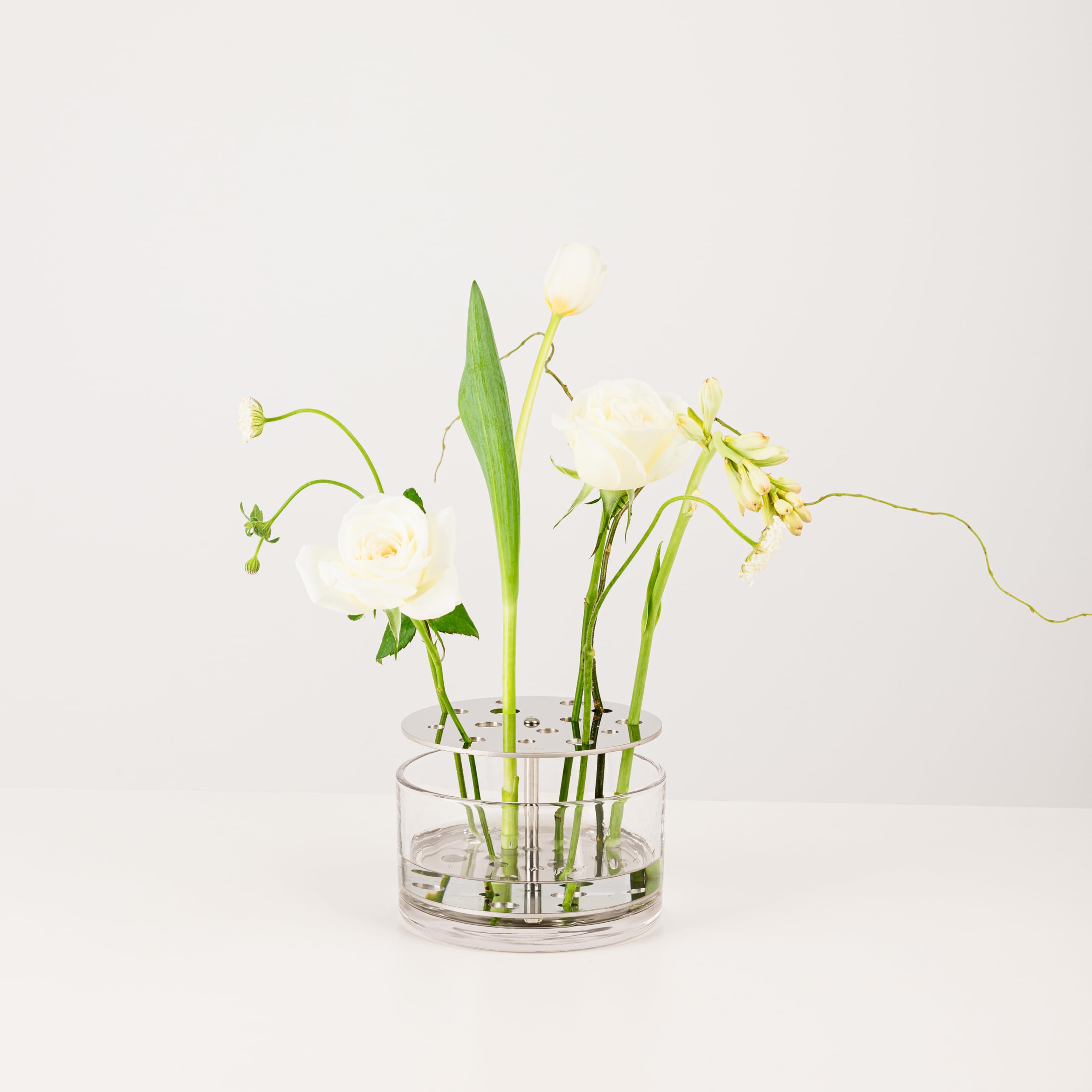 【貨物輸送無料】【10％OFFクーポン券別れ別れ中】NERJA(ネルハ) イケバナ 御花軍事基地 ラウンド 中型 ステンレス鋼照明ランプ付 飛び切り今めかしいかざり付ける 花