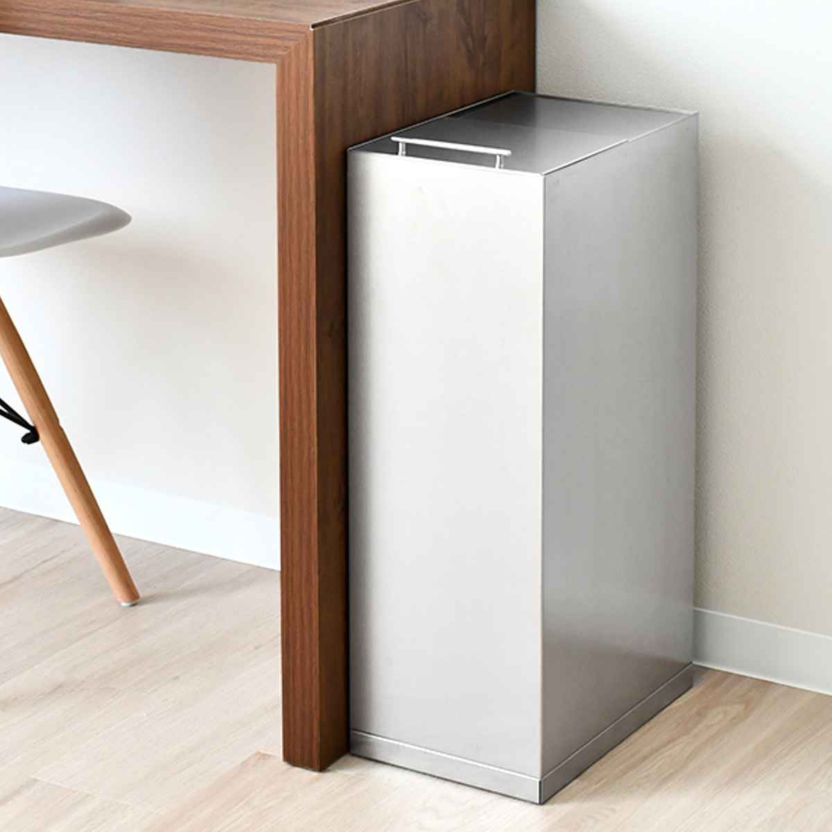 ゴミ箱 30L スライド ステンレス ( ごみ箱 30リットル スリム 幅20.5cm 角型 ふた付き シンプル スタイリッシュ キッチン リビング オフィス 蓋付き スライド蓋 袋止め付き ダストボックス おしゃれ )【39ショップ】|インテリアパレット