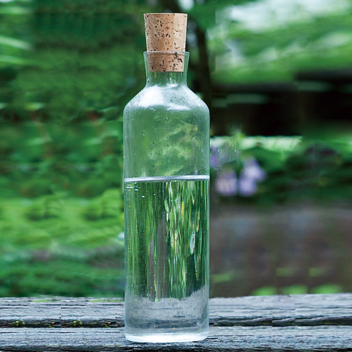 廣田瑠璃 水さし 720ml 潤 伝達ルート キルク栓 （ 瑠璃 日本製 花立て 御花軍事基地 ポット 瓶 分かりやすい 今めかしい 澄み切った瑠璃 ）【39販売店】