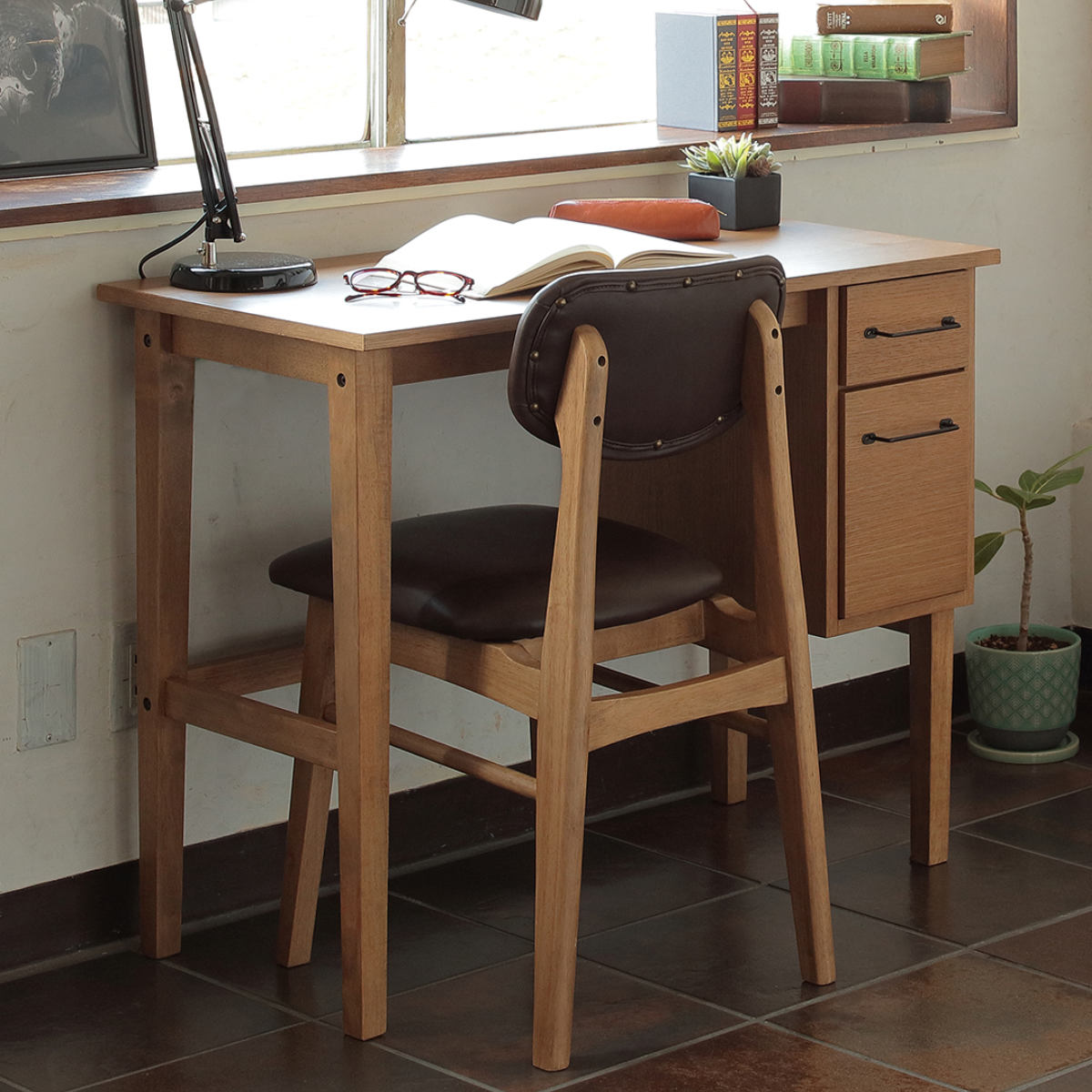 楽天市場】デスク 机 天然木 レトロ調 引出し付 Timber 幅112cm