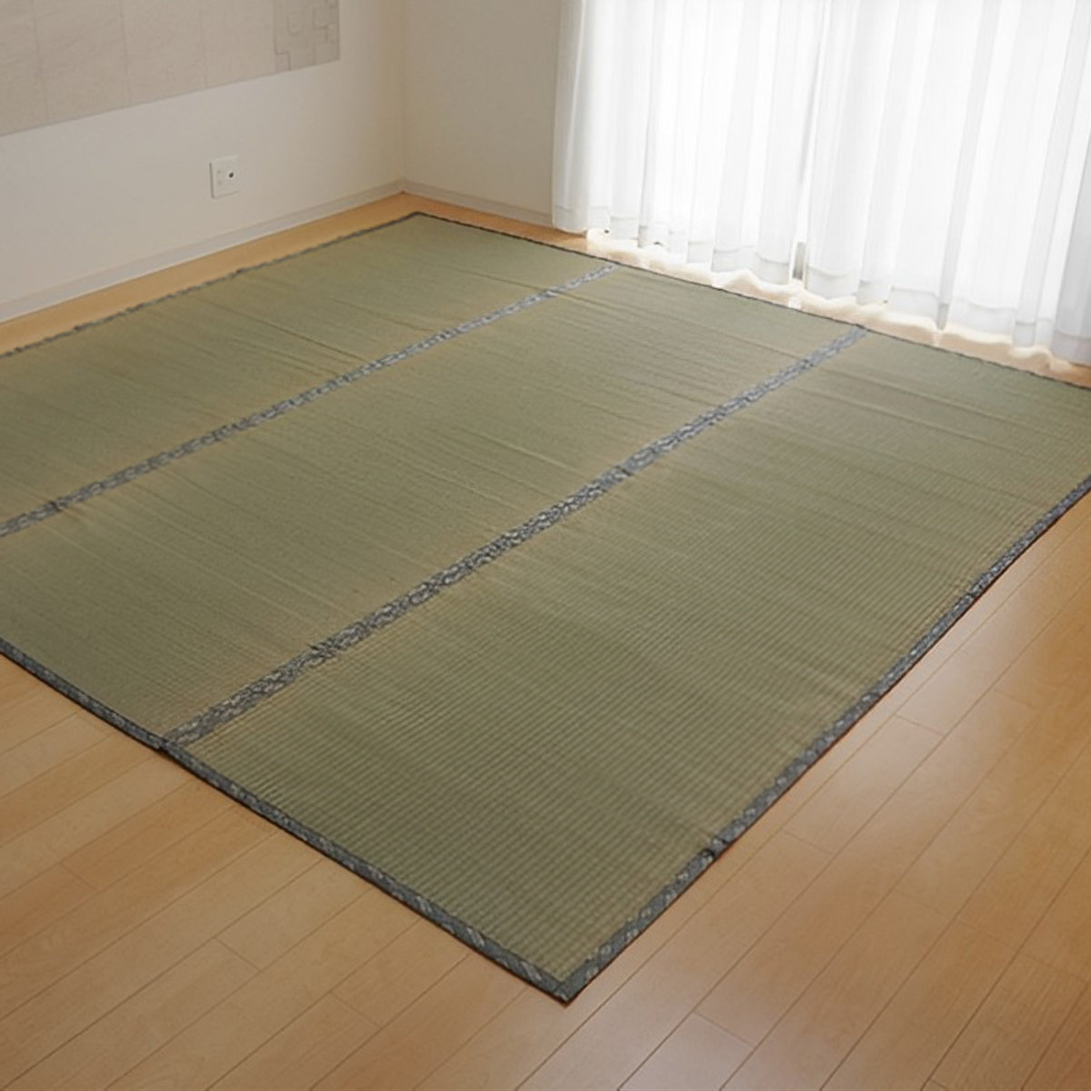 い草上敷き 純国産 い草 カーペット 糸引織 湯沢 団地間8畳 約340&times;340cm （ マット い草マット い草カーペット 絨毯 畳カバー ござ 畳表 五六間 団地 正方形 畳める コンパクト リバーシブル 国産い草 空気清浄 防臭 抗菌 ） 【39ショップ】｜インテリアパレット