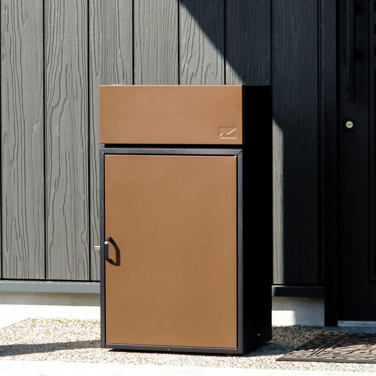 宅配ボックス席 リシムフロント 大静電容量 一戸建て用 （ 雁の使い郵便受け 2段 宅配BOX 戸建 室外 郵便受け 電子メイル便 宅配便 郵便受け一体型 雨合羽 二重扉 照明ランプ郵便受け 郵便受け 大型 相応う 聞き入れる 鍵付 ペットボトル 容れもの 水 ）【39販売店】