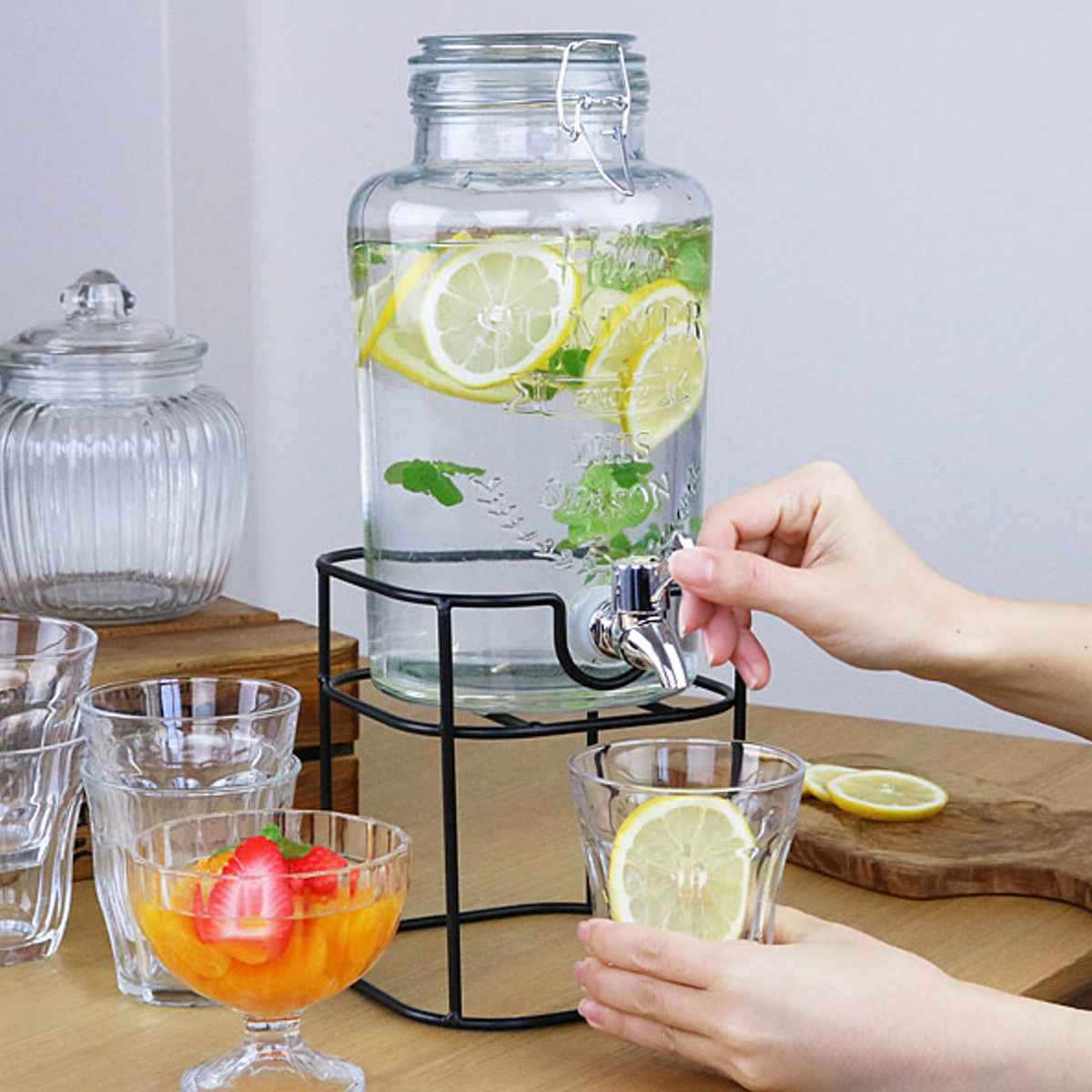 ドリンクサーヴァー3L 照明ランプ付 瑠璃 水道の栓付き添い人 6個仕掛ける （ 梅酒 木ノ実酒 お水サーヴァー ガラス瓶 瑠璃製 瓶 ドリンクディスペンサー サングリア 清涼飲料水営造 ）【39販売店】