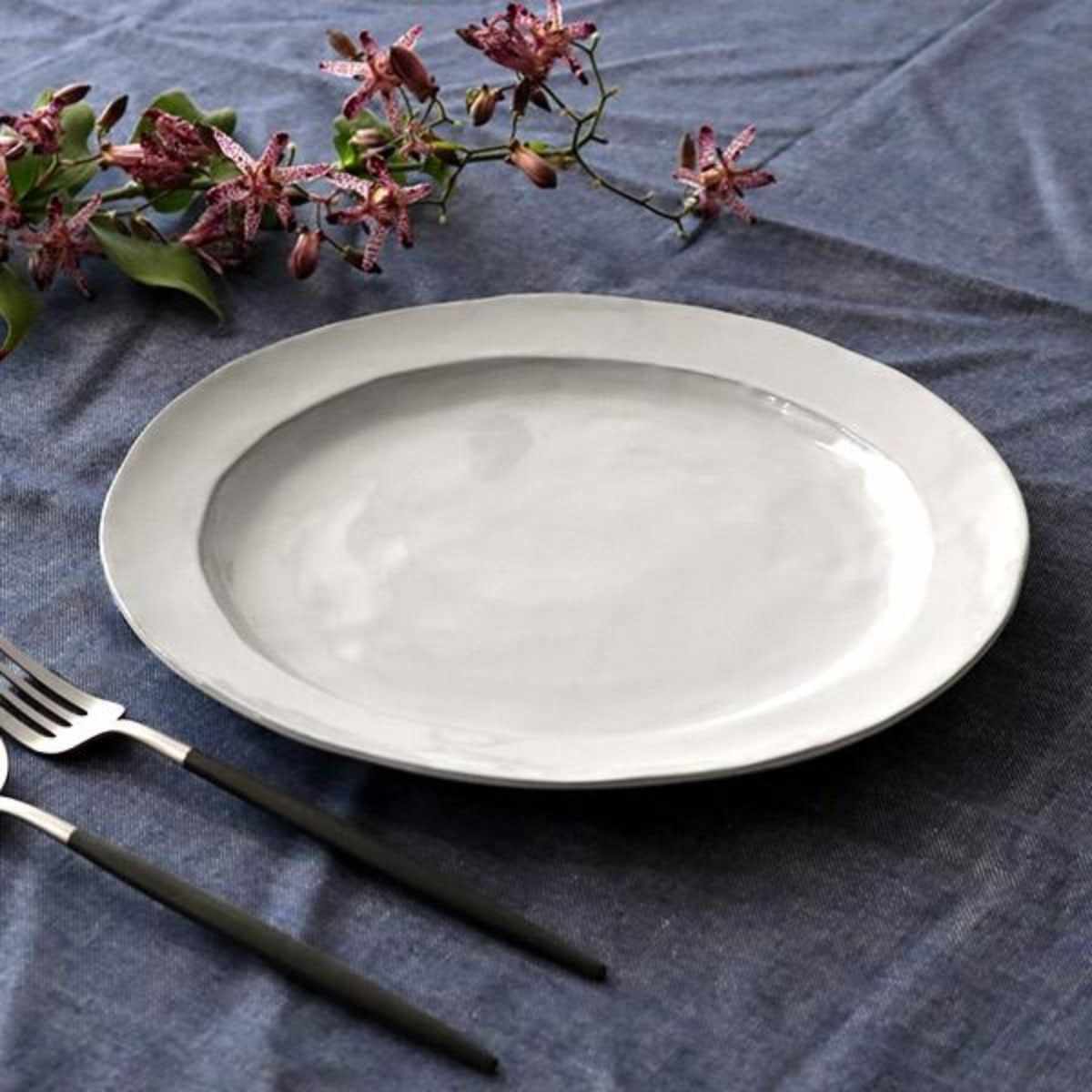 プレート 26cm リム Calin 皿 洋食器 陶器 日本製 同色3枚セット （ お皿 電子レンジ対応 食洗機対応 大皿 リム皿 パスタ皿 メイン おかず おしゃれ 食器 グレー モノトーン ）【39ショップ】