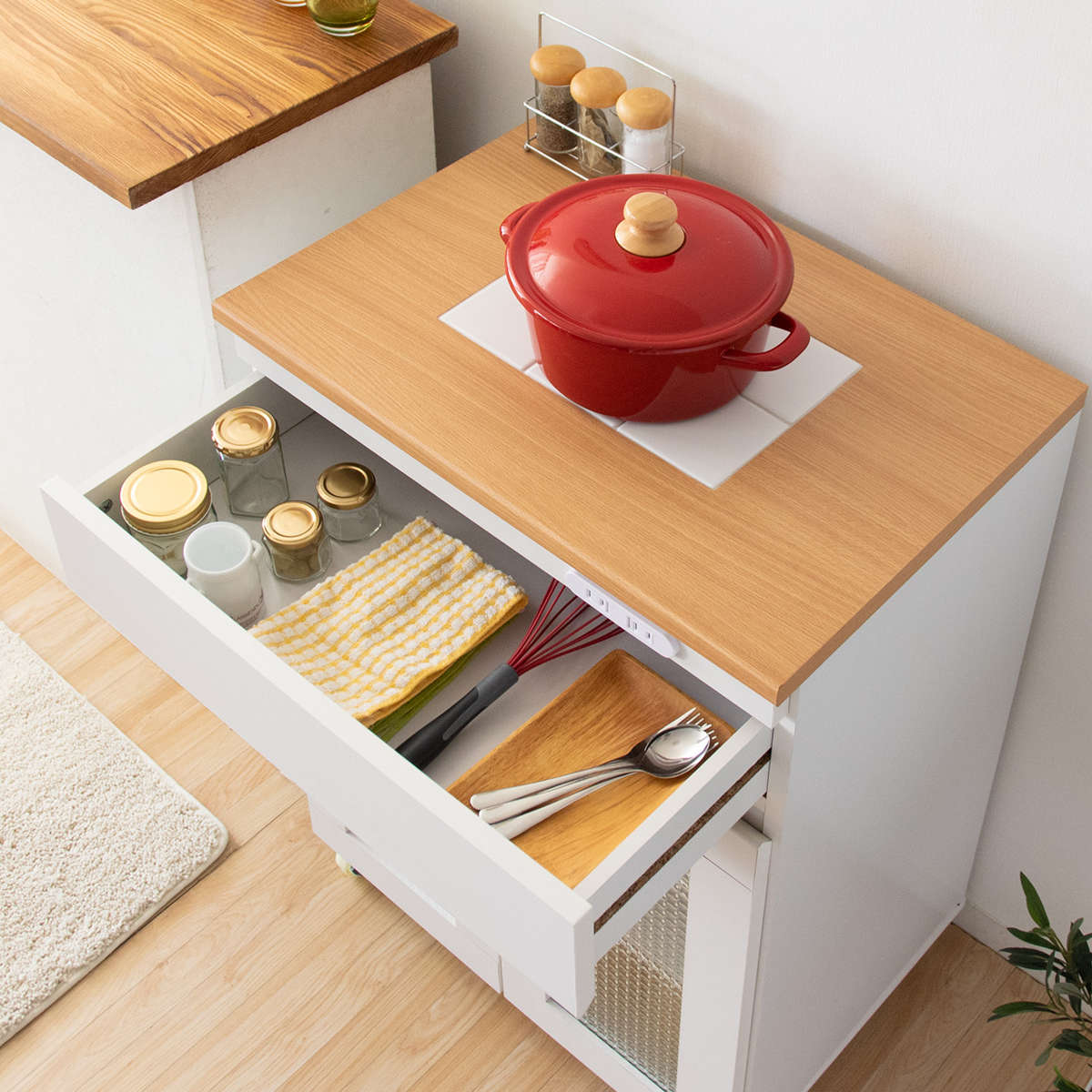 キッチンキャビネット完成品カントリー調タイルトップ引出し付約幅60cm