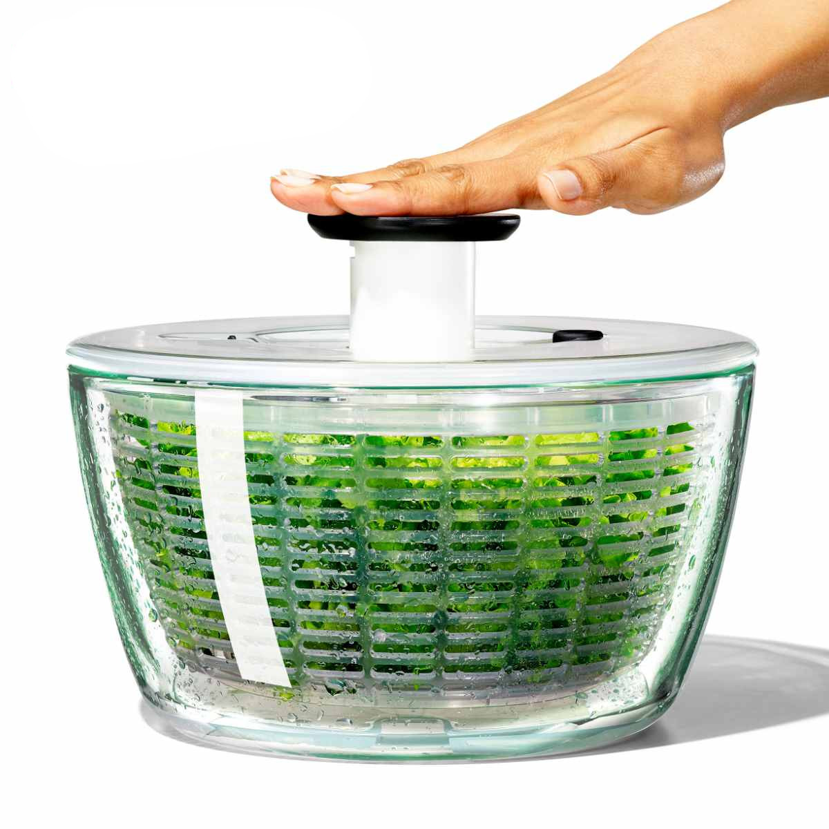 OXO ガラスサラダスピナー 食洗機対応 野菜水切り器 （ オクソー 野菜水切りかご スピナー 手動 回転式 ガラス製 滑り止め付き ボウル コランダー 下ごしらえ用品 キッチン便利グッズ キッチンツール ）【39ショップ】｜インテリアパレット