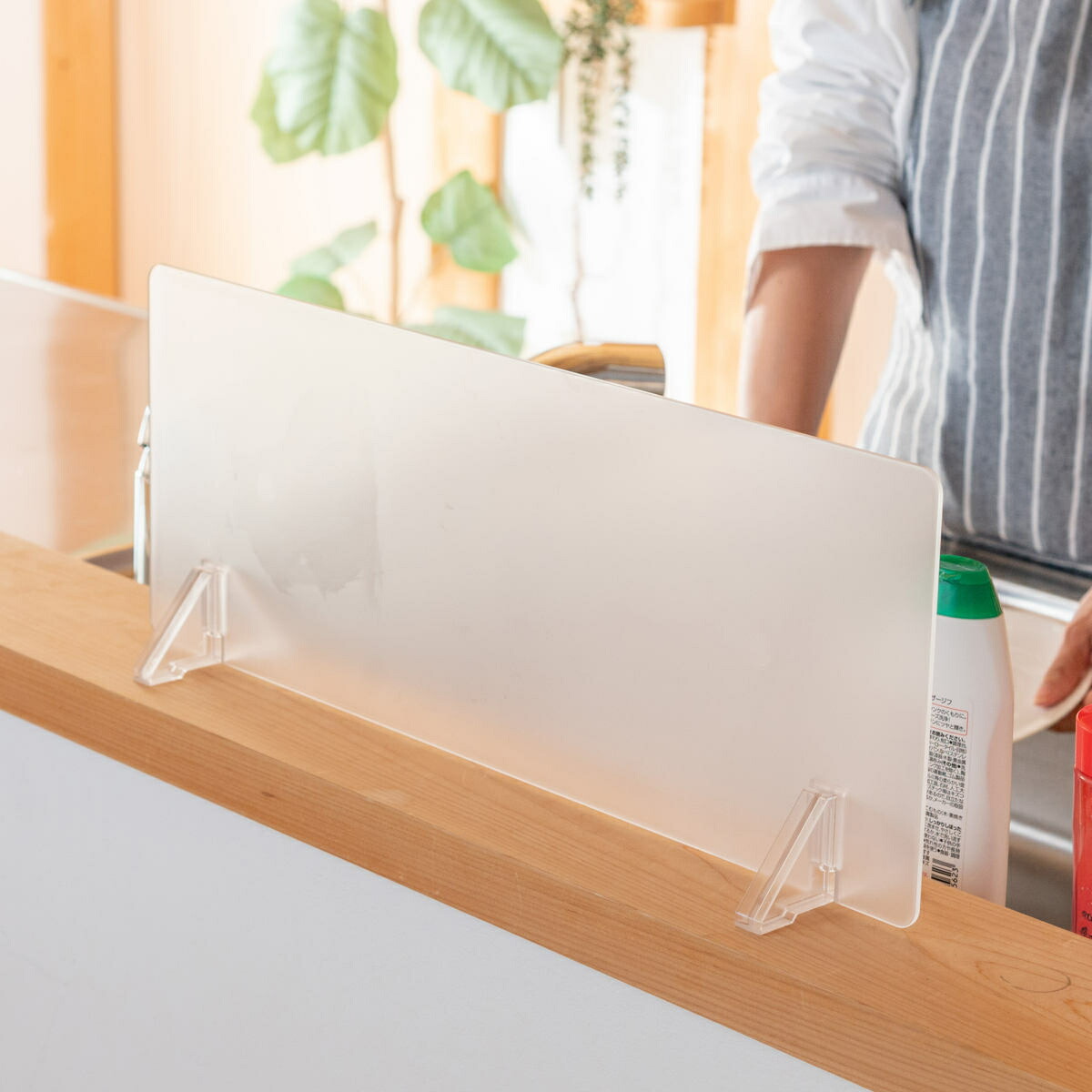 〔30個セット〕 〔スタンド別売〕 水はね防止プレート/キッチンガード プレート単品 〔幅50cm〕 日本製 『クリアガード』 水はね防止パネルのインテリア実例 ｜ RoomClip（ルームクリップ）