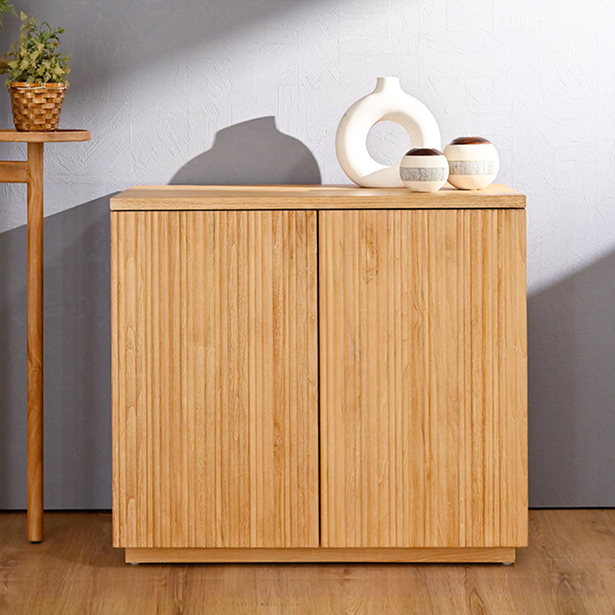 キャビネット 幅80cm リブ 可動棚 エイジング加工 （ リブキャビネット 棚 ラック 収納 天然木 完成品 大容量 ディスプレイ リビング収納 食器棚 木製 ）【39ショップ】｜インテリアパレット 52,248円