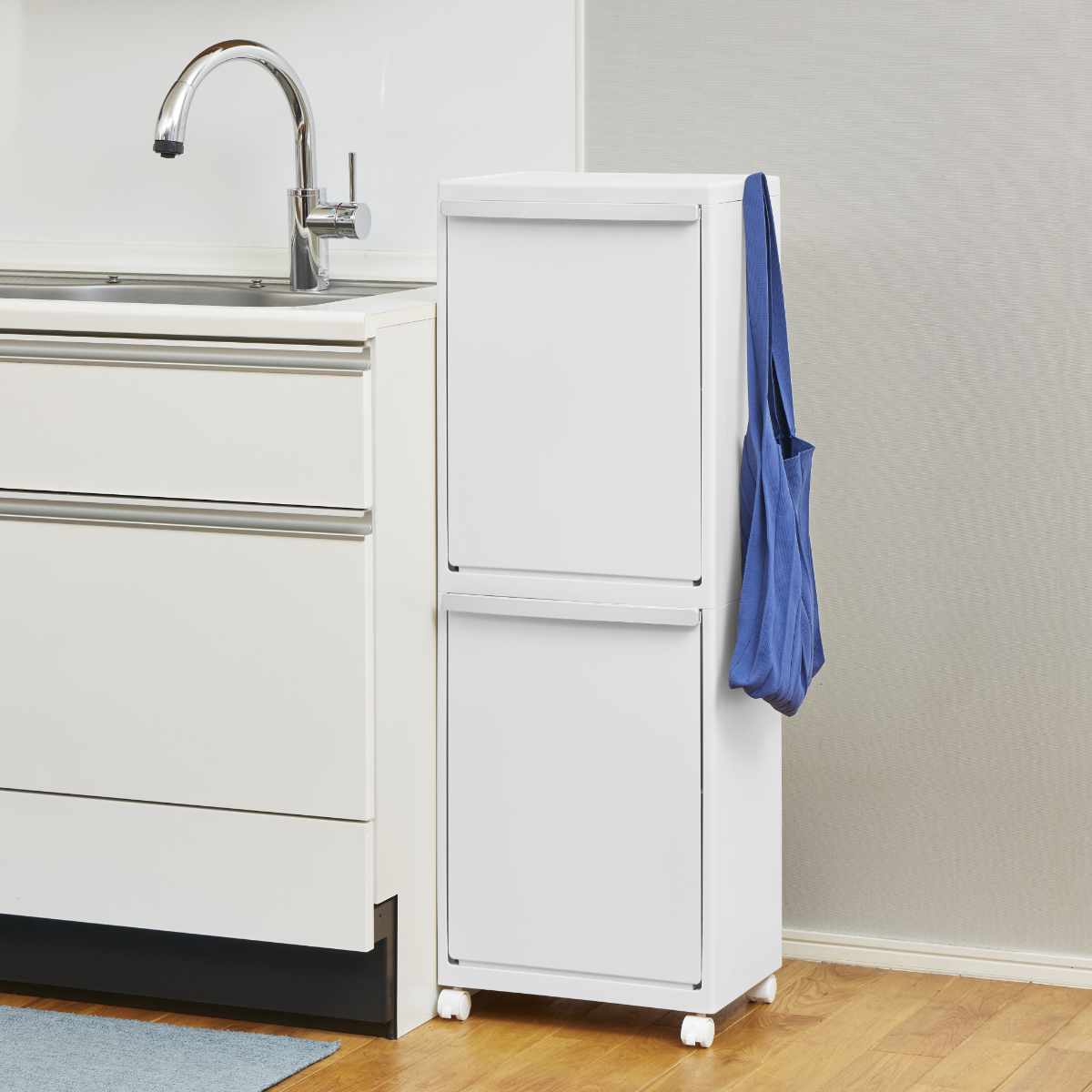 ゴミ箱 50L ホワイトラッシュ 多段 分別 （ ごみ箱 50リットル 2段 縦型 フラップ ふた付き スリム 省スペース キッチン キャスター付き 最大4分別 フック付き 隙間 シンプル ）【39ショップ】