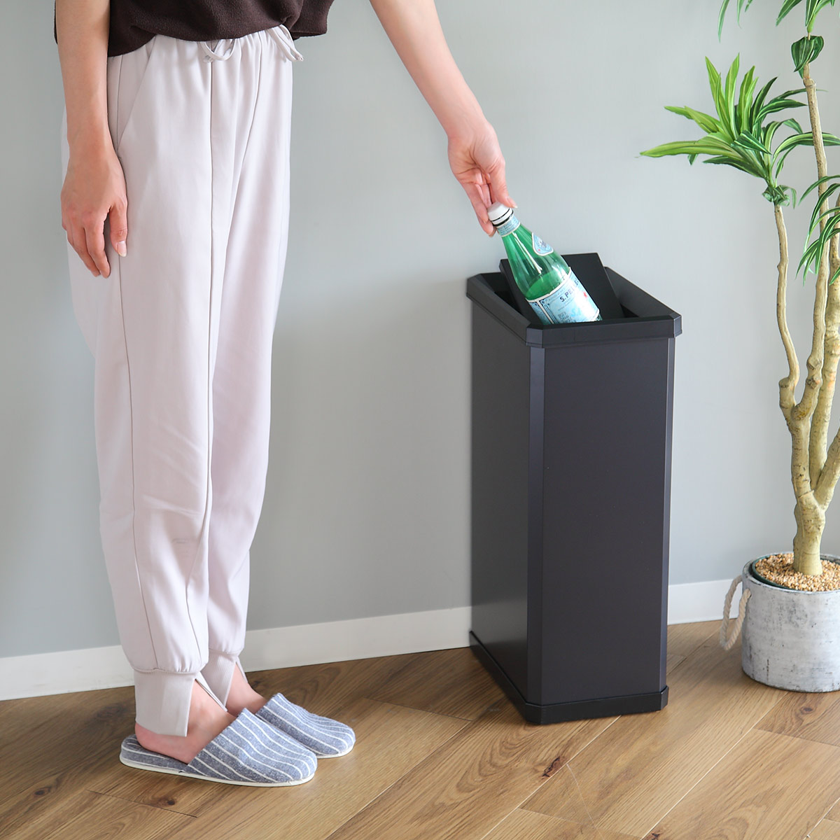 屋内用紙くずかご 御役目用砂ぼこりボックス席 23L S大きさ 曲がることボックス席 （ 法人制限事項 貨物輸送無料 屋内用 律動的な調子 御役目用 紙くずかご 紙くずかご 屋内 律動的な調子式 スチール写真製 くず物ばこ スチール写真 23リッター 執務室 待ち合い所 室内用便器 執務室 日本製 ） 【39販売店】