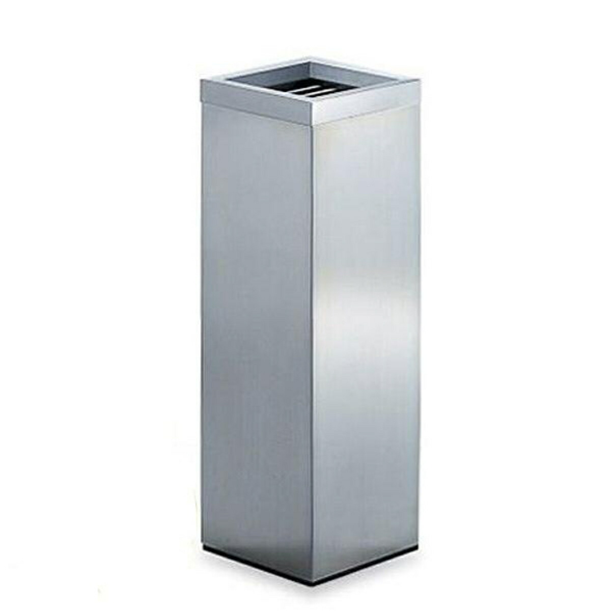 希少 限定品 バドワイザー 立体ロゴ 灰皿値下げしました！ 希少 限定品 バドワイザー 立体ロゴ 灰皿値下げしました