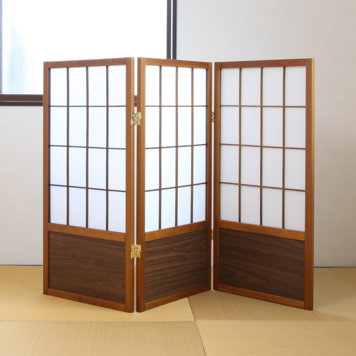 衝立 和風衝立 あずきS 3連 高さ90珊 （ 中仕切り つつみ隠し 間仕切り 屏風 自主独往 折りたたみ 和風 明かり障子 映写幕 ついたて 3連映写幕 分け取り 今めかしい お座敷 和室 部屋の入り口 室内装飾 肌理 透かし彫り 軽さ 蝶つがい パーテーション ）【39販売店】