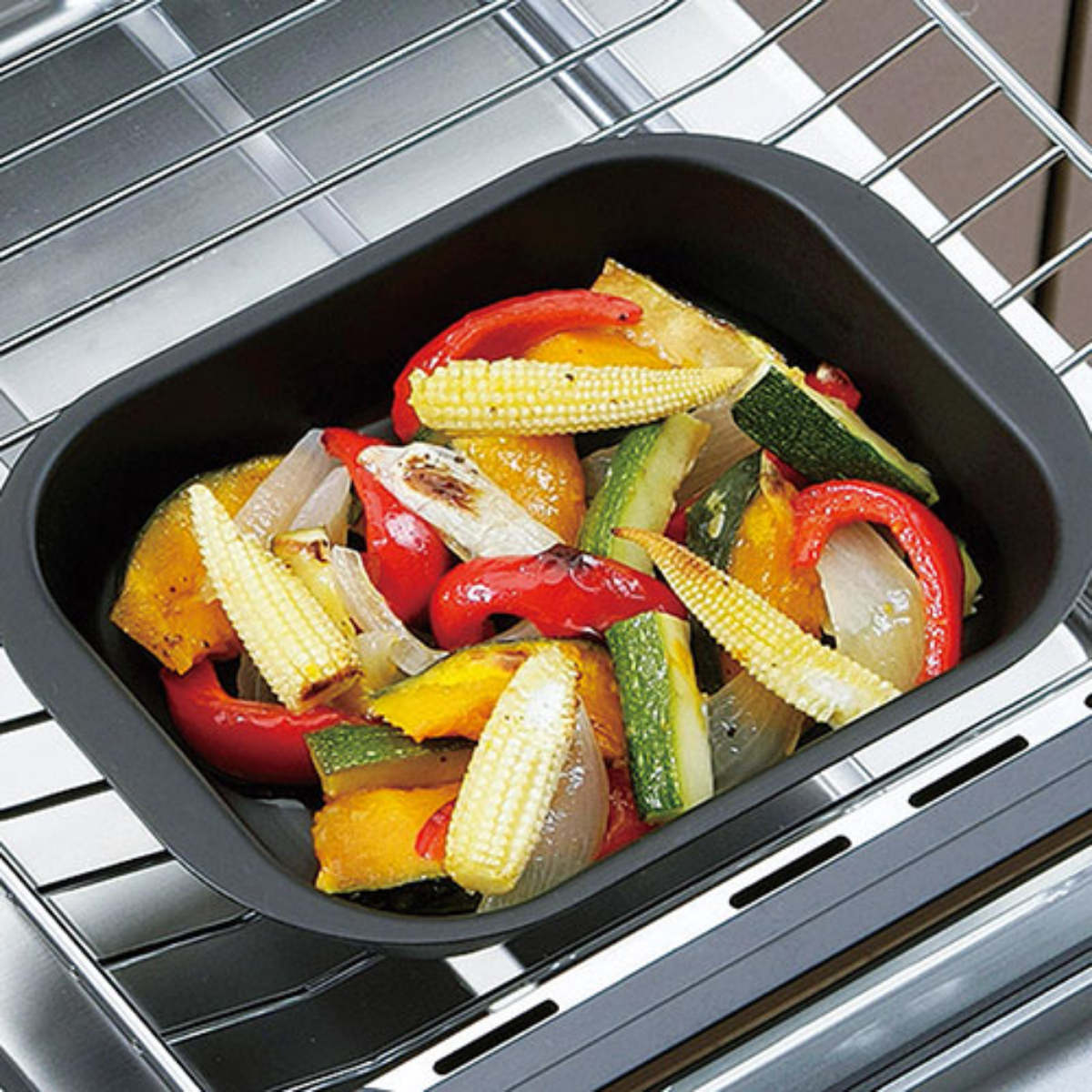 鉄製グリルプレート、専用の木製プレート 281682ip.jpg