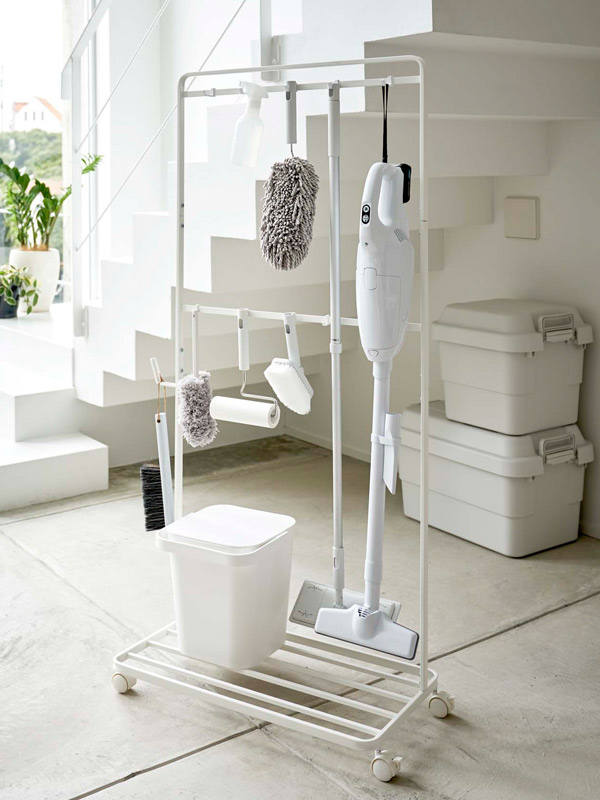 Rakuten 楽天市場 掃除道具収納ラック Tower ベランダ収納 キャスター付き 送料無料 スリム キャスターつき 収納 山崎実業 タワー おしゃれ 見せる収納 収納用品 おそうじグッズ ベランダ ガーデニング 掃除用品 インテリアパレット 最安値挑戦 Www